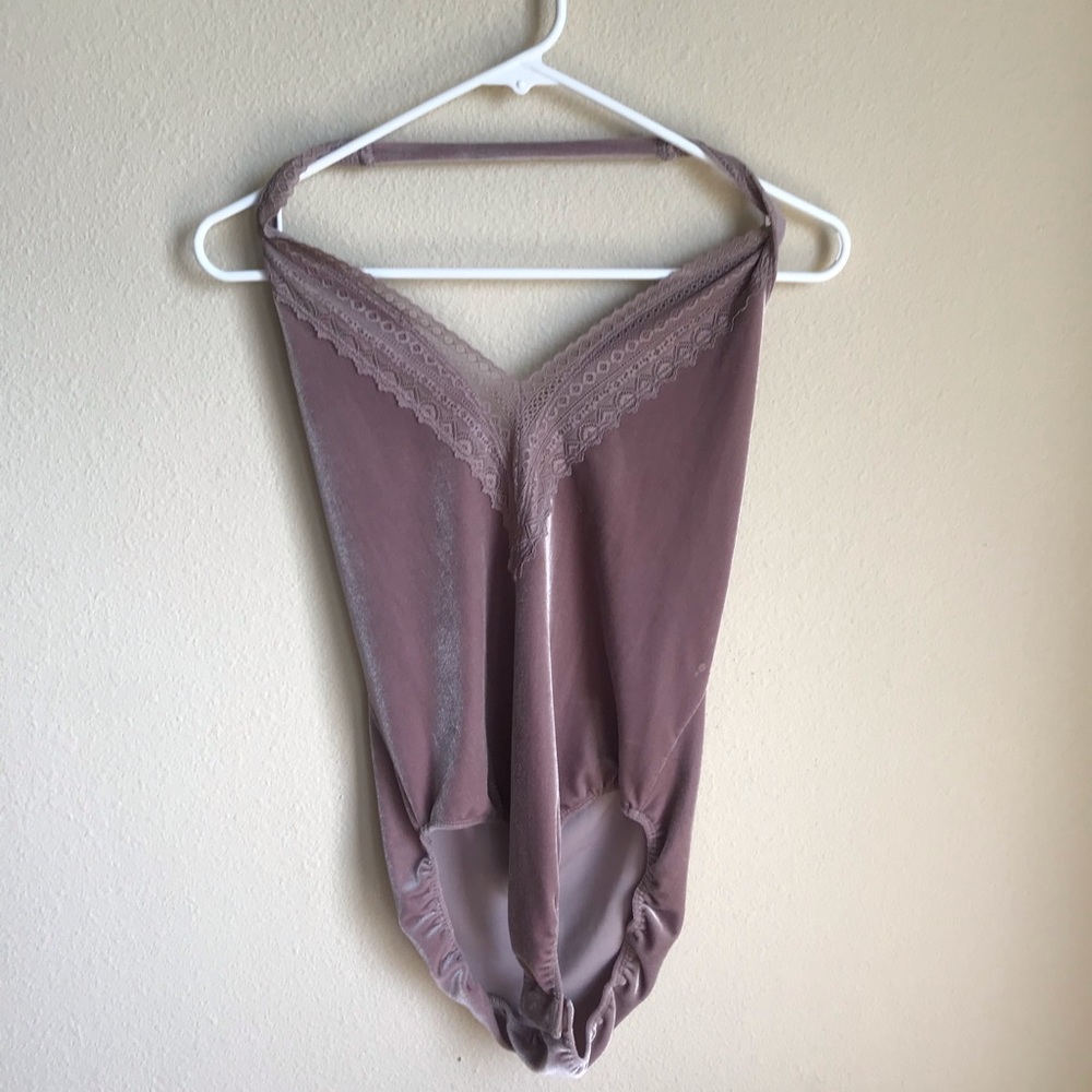 FOREVER 21 HALTER BODYSUIT